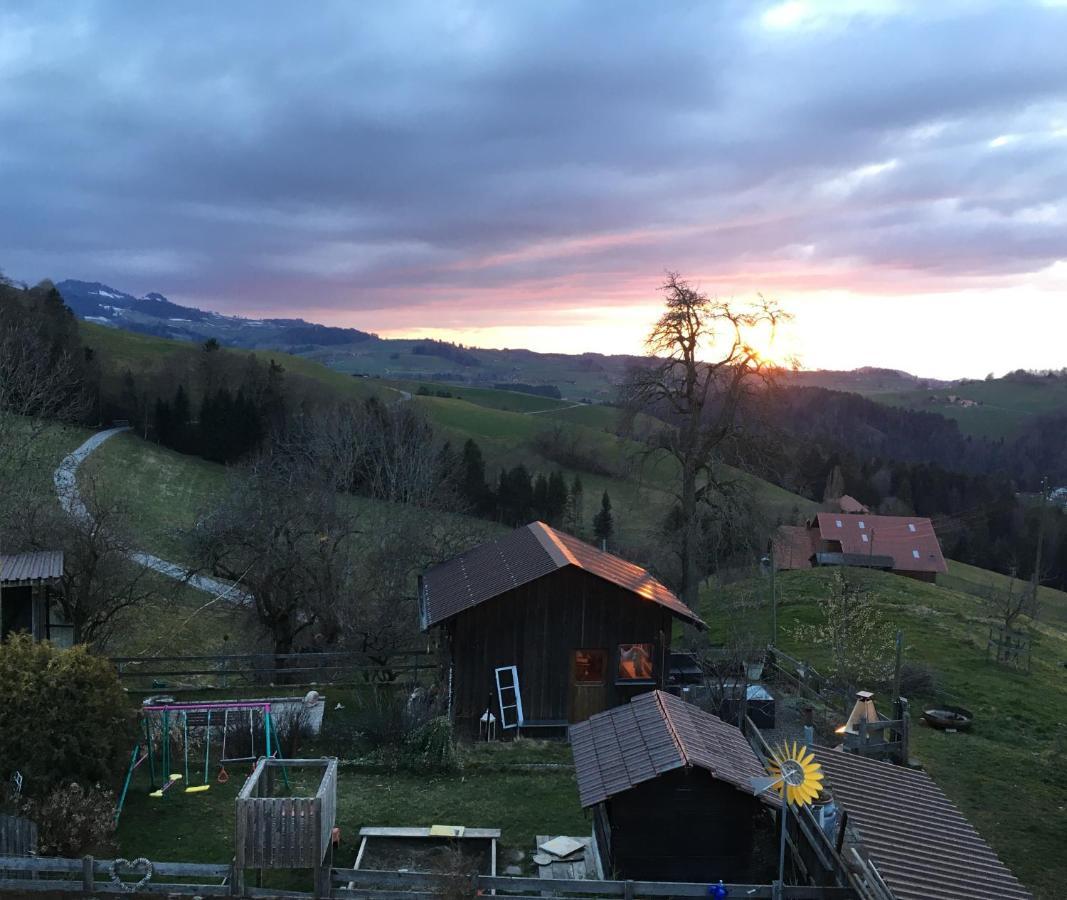 3,5 Zimmerferienwohnung Schwalbenaescht Rueeggisberg Экстерьер фото